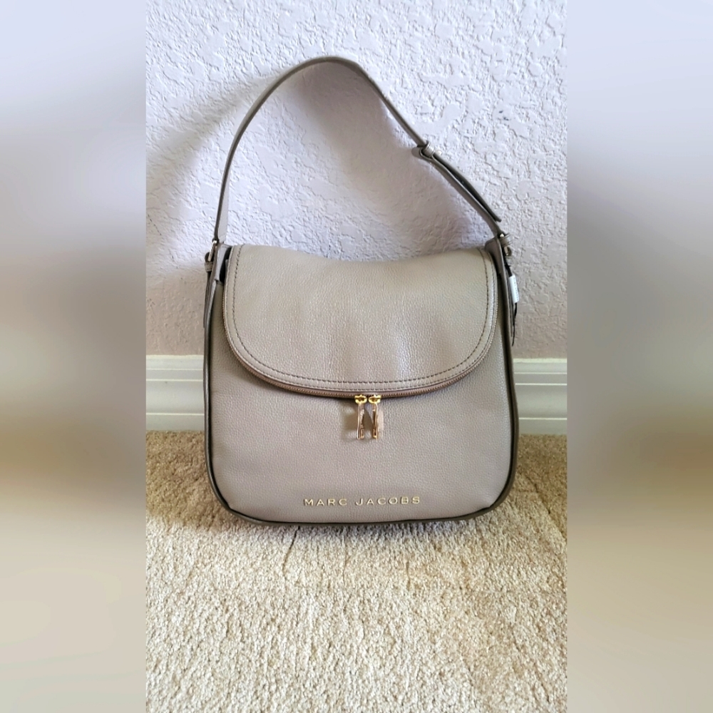 Marc Jacobs  The Groove bag